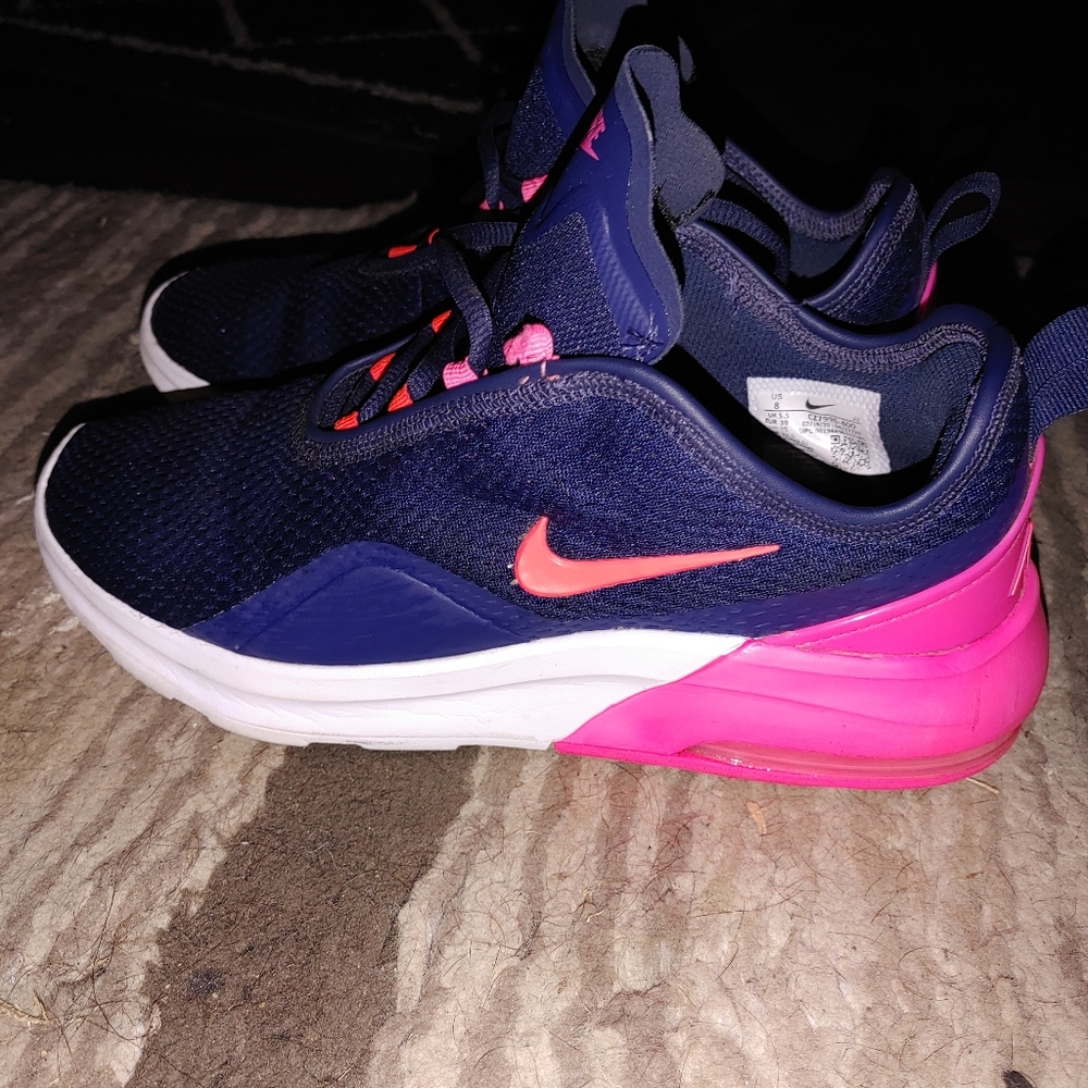 Nike AirMax - Picture 3 of 5